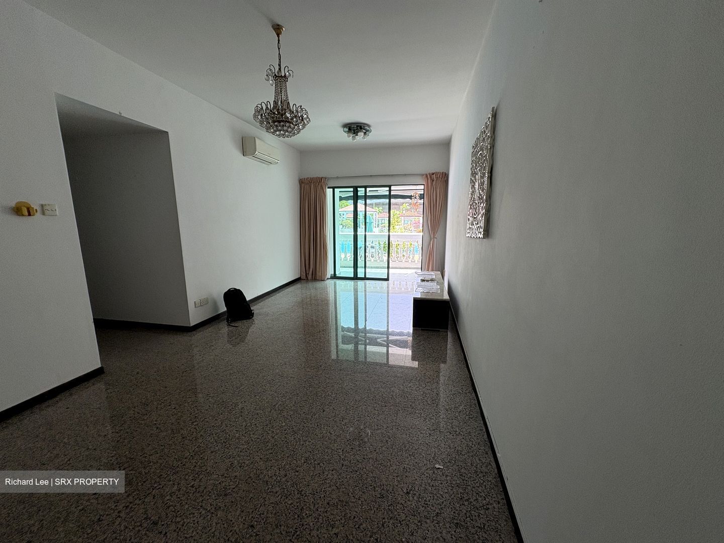 Stratford Court (D16), Condominium #450011221